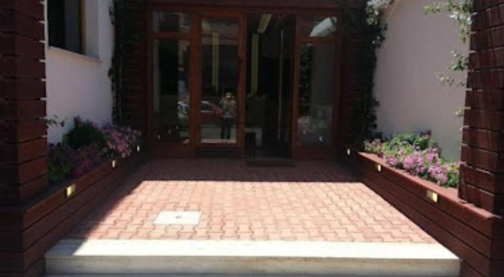 Boutique Artist Hotel Tirana Exterior photo