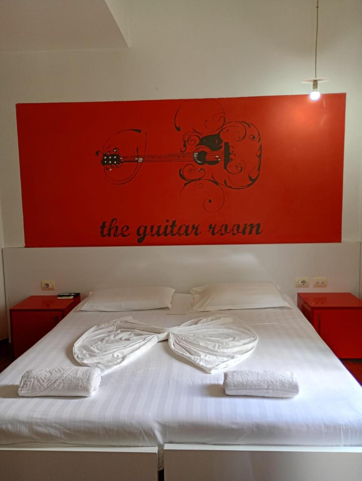 Boutique Artist Hotel Tirana Exterior photo